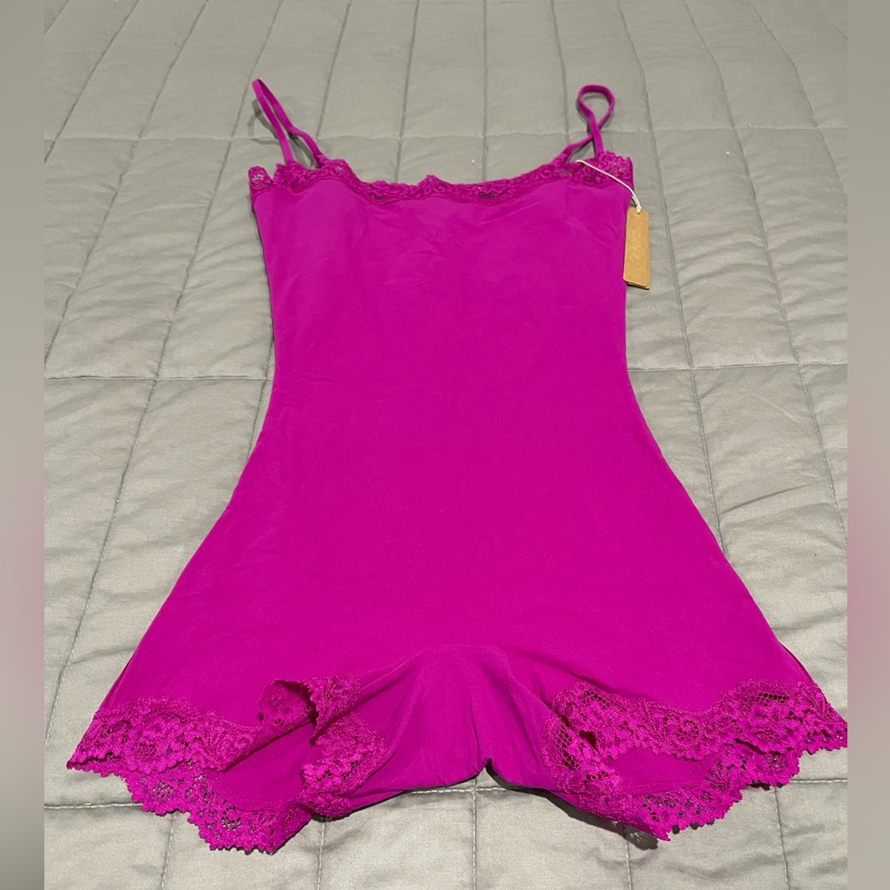 Skims Fits Everybody lace onesie limited edition color lollipop